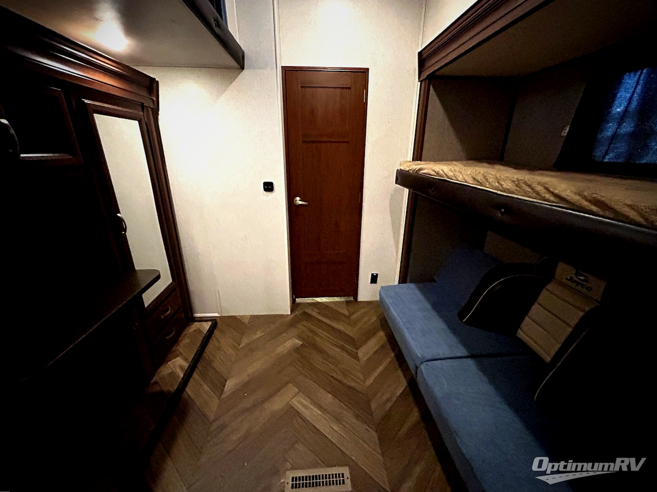 2017 Jayco North Point 379DBFS Photo 17