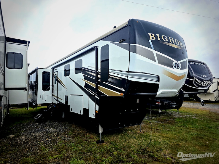 2022 Heartland Bighorn 3970FB RV Photo 1