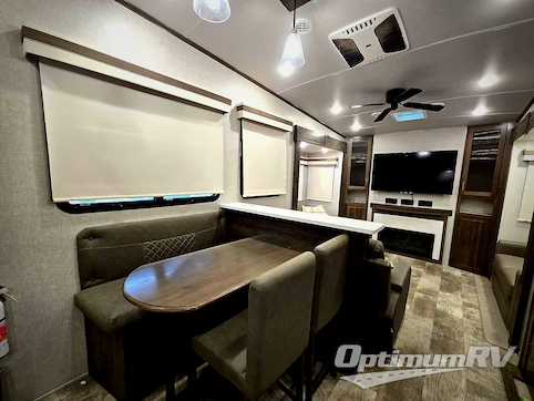 2022 Forest River Rockwood Ultra Lite 2898BS RV Photo 4