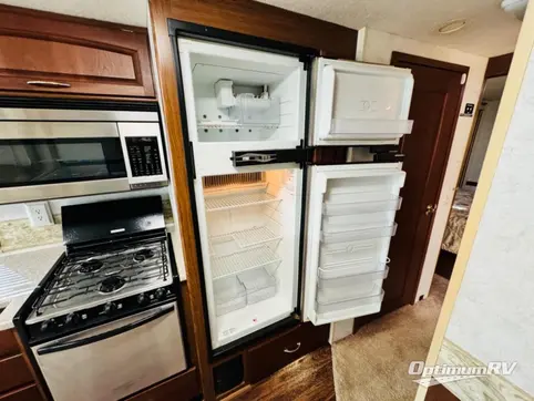 2005 Itasca Sunrise 33V RV Photo 4