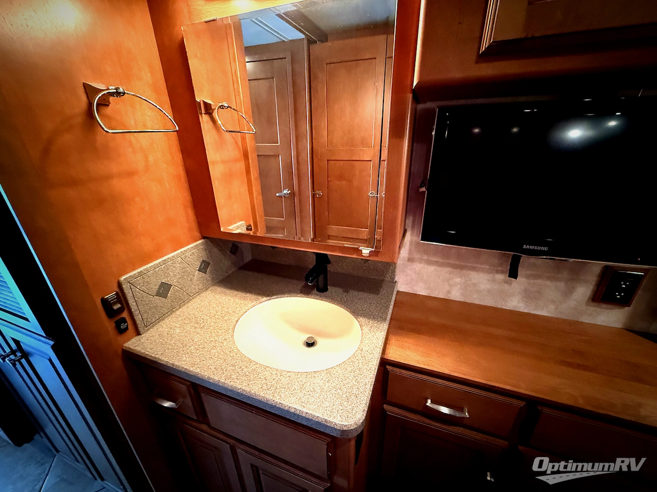 2012 Winnebago Journey 36M Photo 20