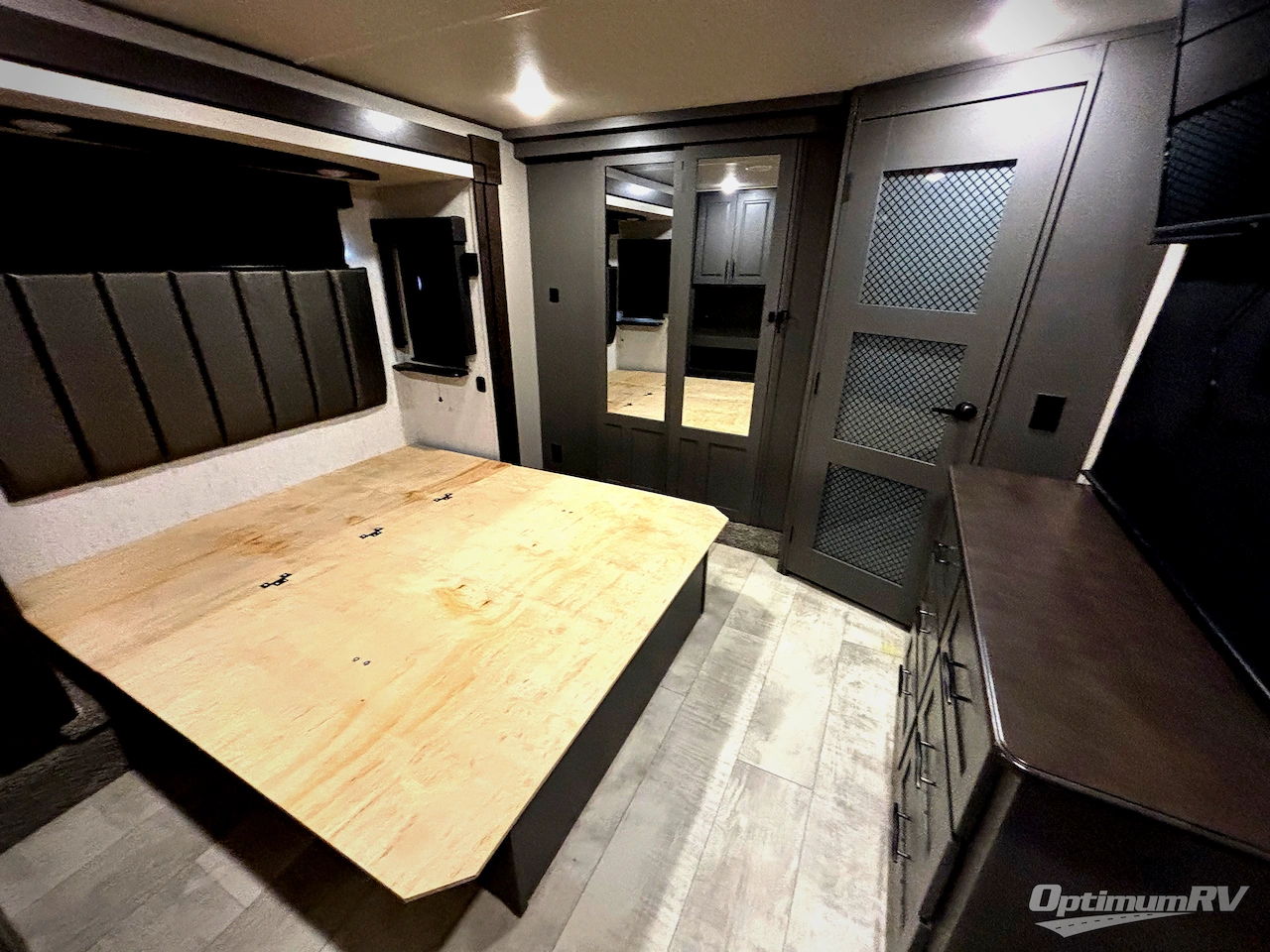 2021 Grand Design MOMENTUM 397TH Photo 7