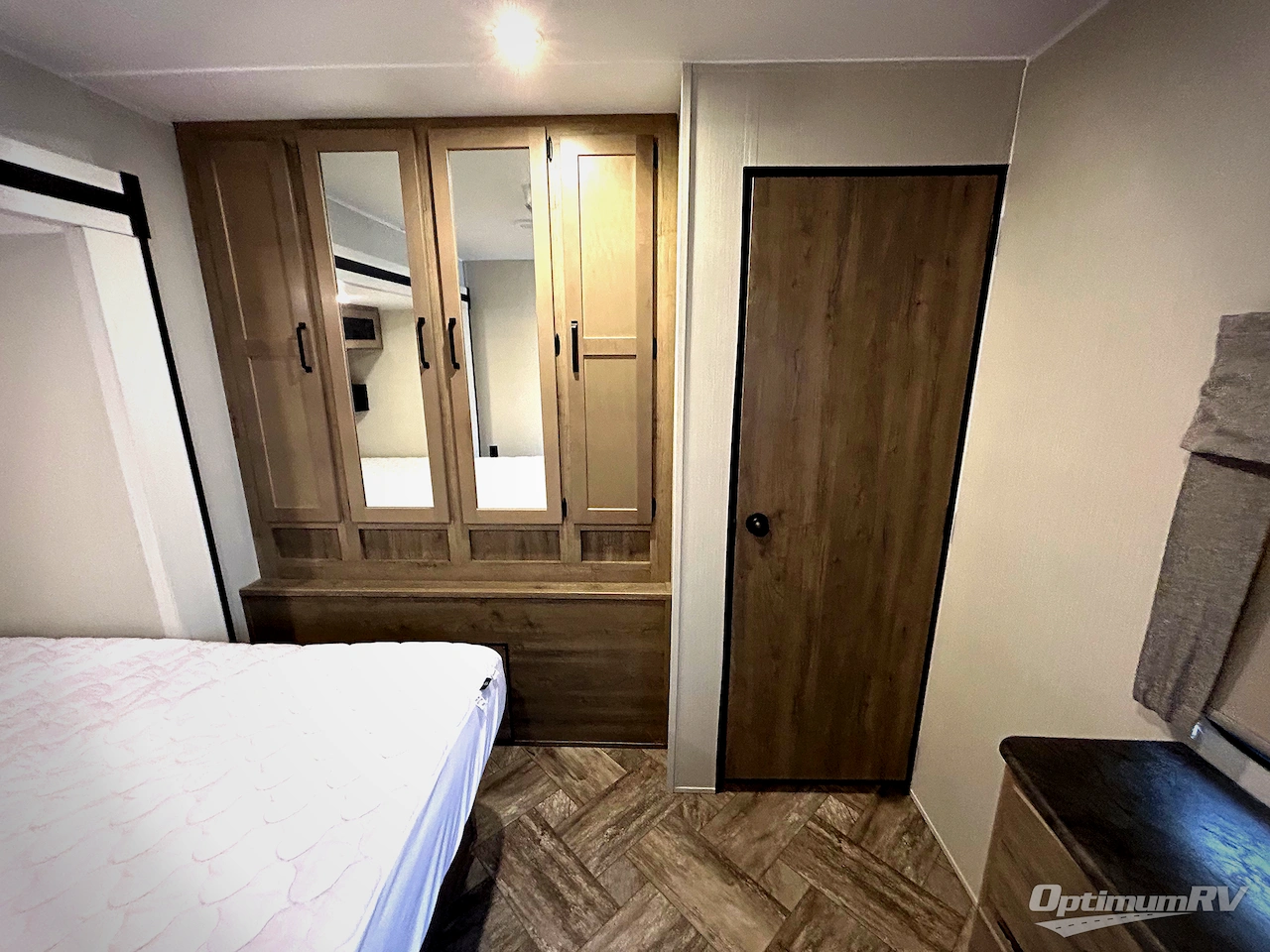 2023 Palomino Puma Destination 39DBT Photo 9