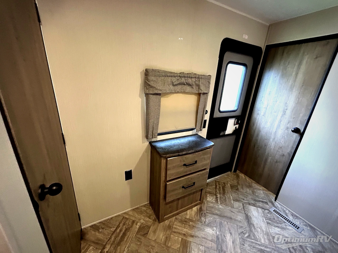 2023 Palomino Puma Destination 39DBT Photo 11