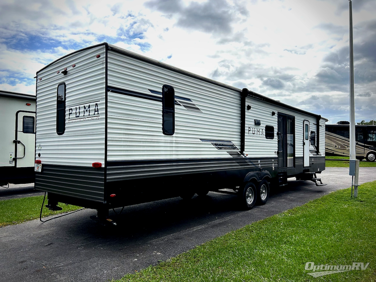 2023 Palomino Puma Destination 39DBT Photo 2