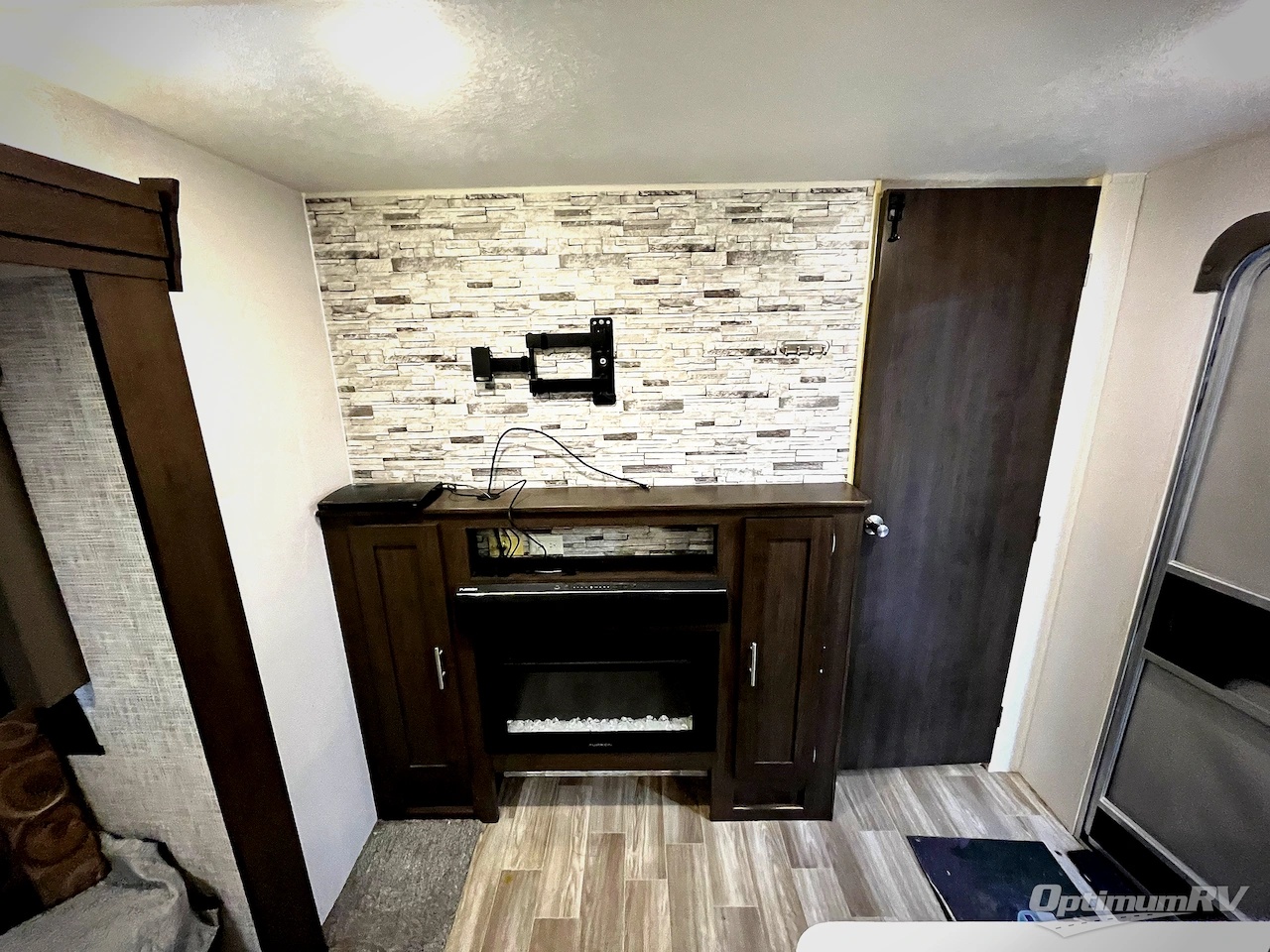 2019 Forest River Salem 30QBSS Photo 8