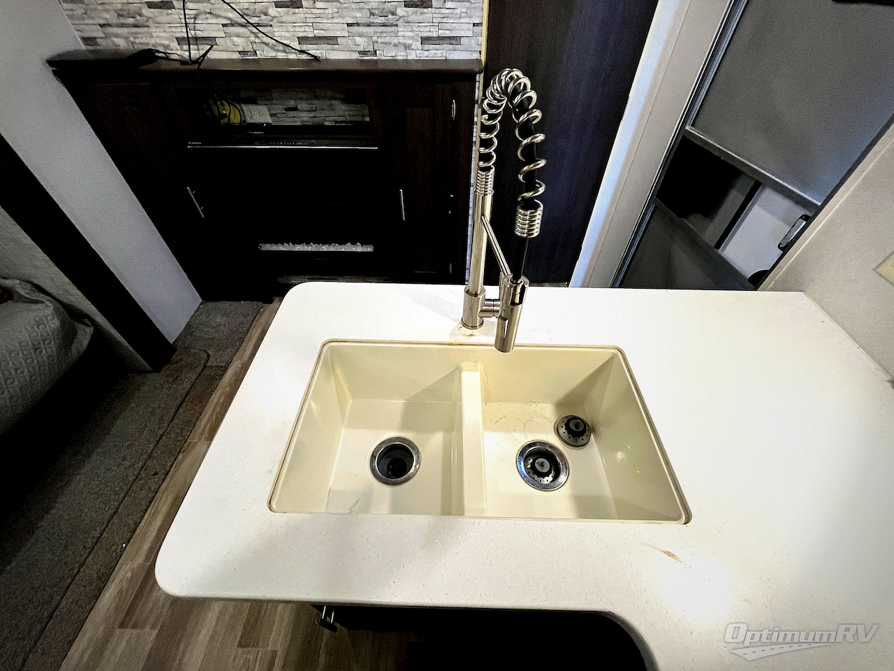 2019 Forest River Salem 30QBSS Photo 9