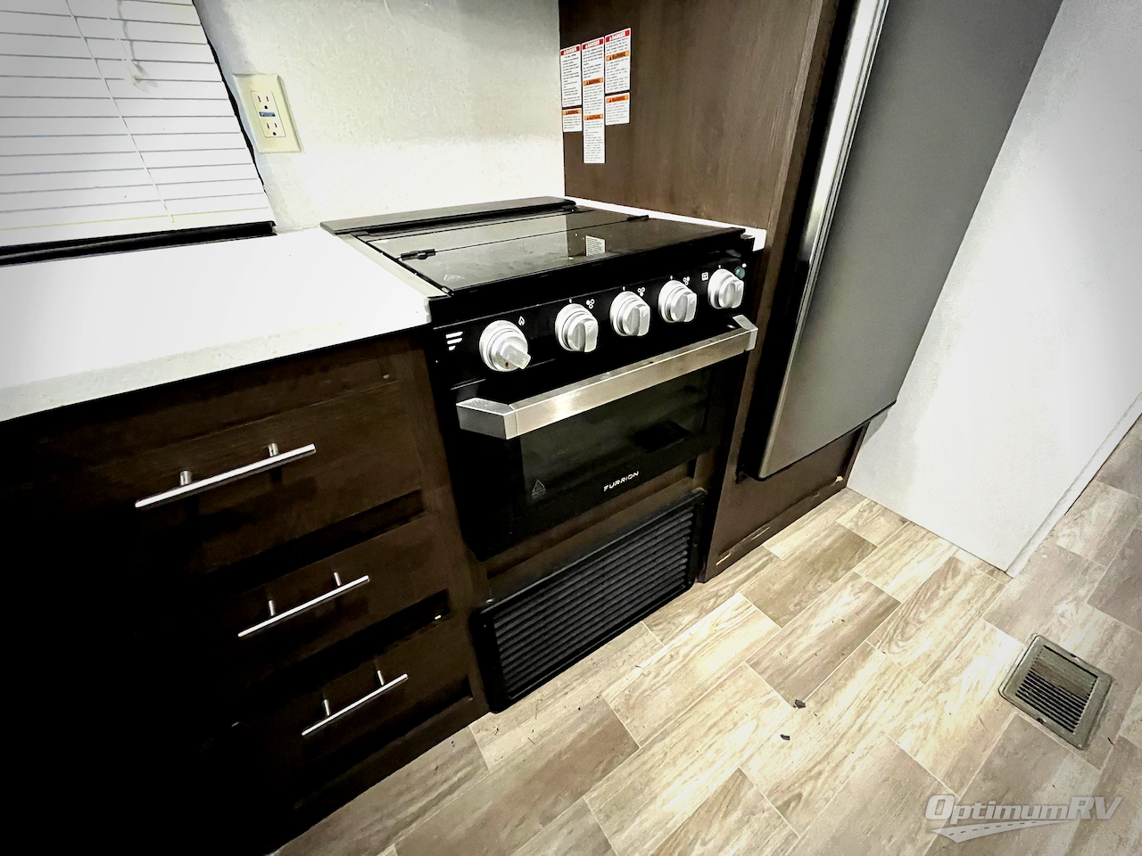 2019 Forest River Salem 30QBSS Photo 12