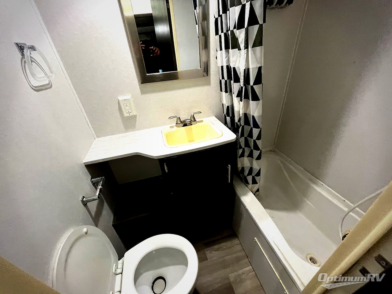 2019 Forest River Salem 30QBSS Photo 16