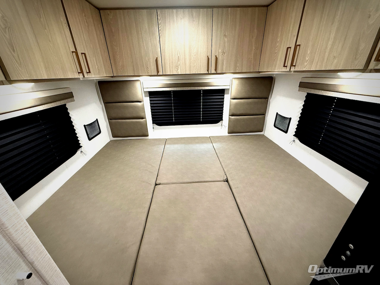 2026 East To West Entrada 2710NK Photo 17