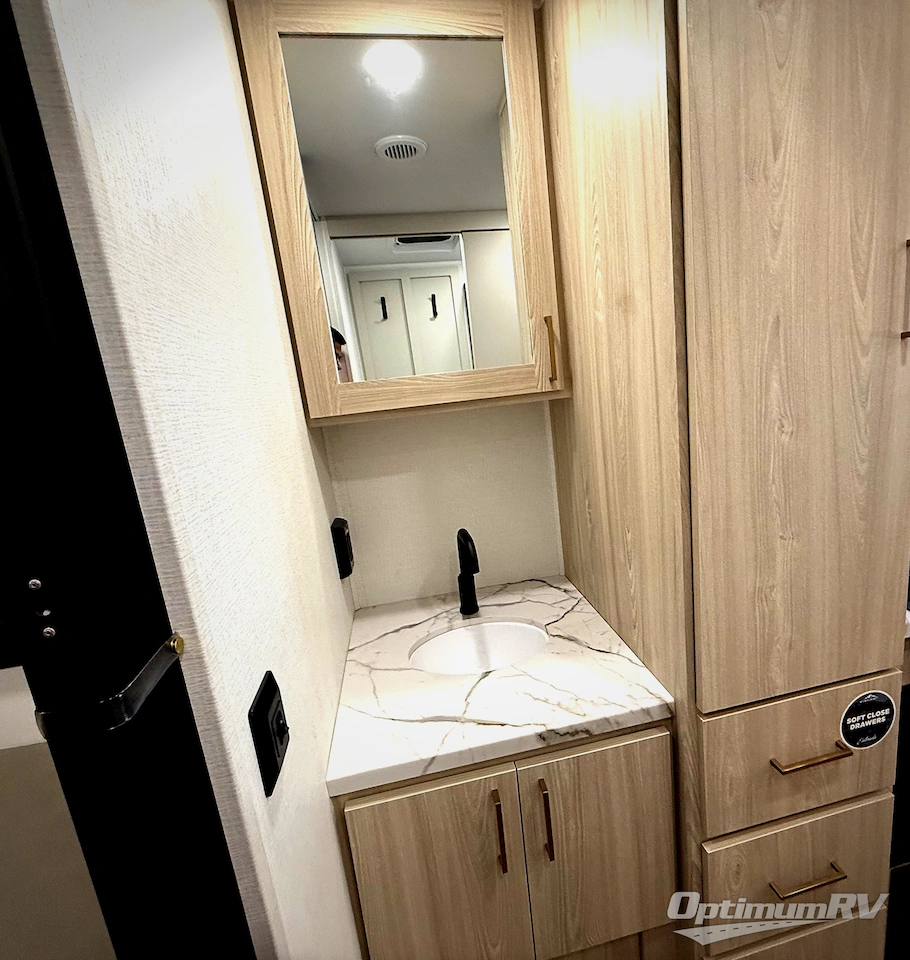 2026 East To West Entrada 2710NK Photo 20