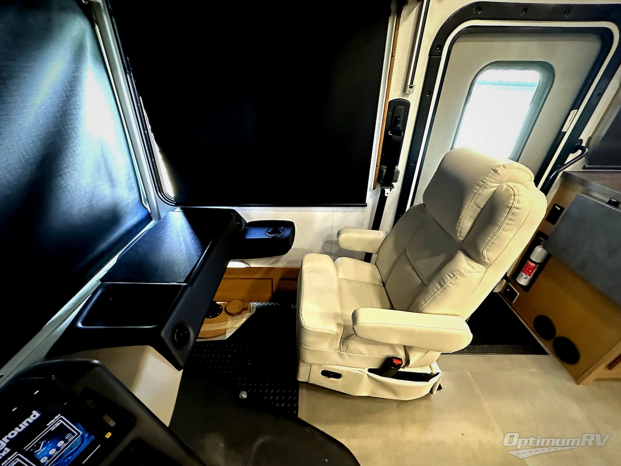 2025 Forest River Georgetown 7 Series 36D7 Photo 5