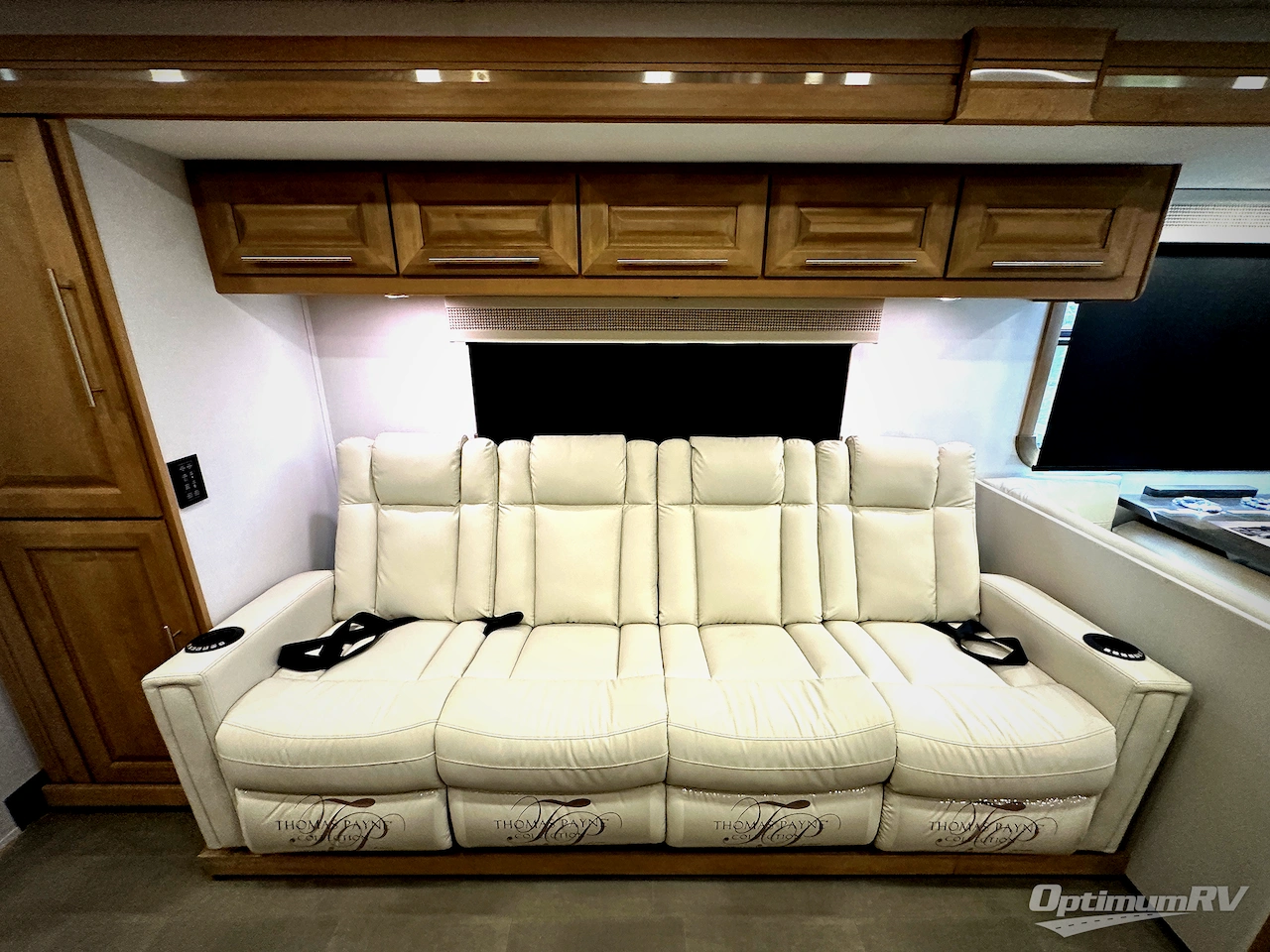 2025 Forest River Georgetown 7 Series 36D7 Photo 10