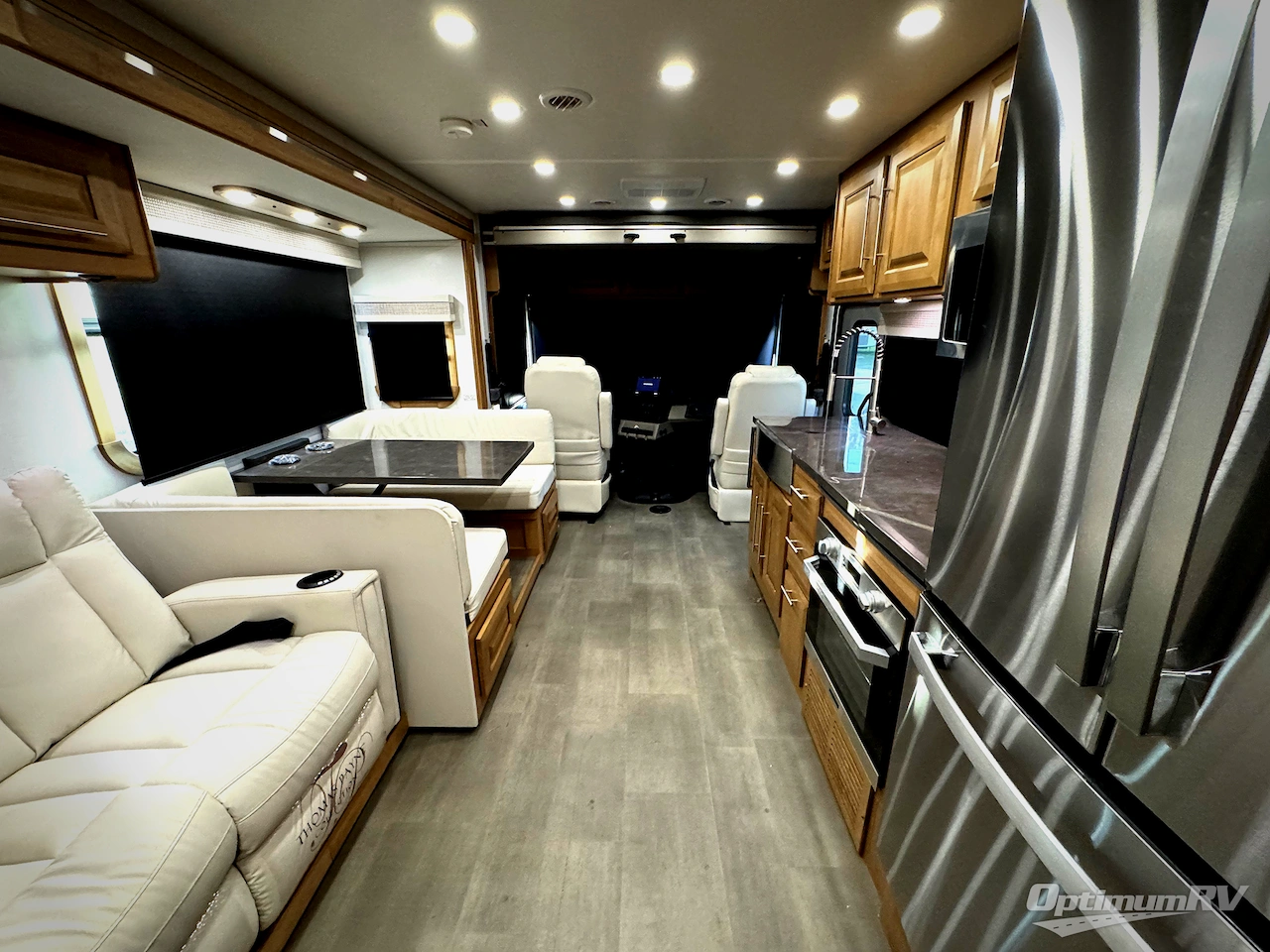 2025 Forest River Georgetown 7 Series 36D7 Photo 5