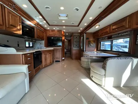 2011 Tiffin Phaeton 40QKH RV Photo 2