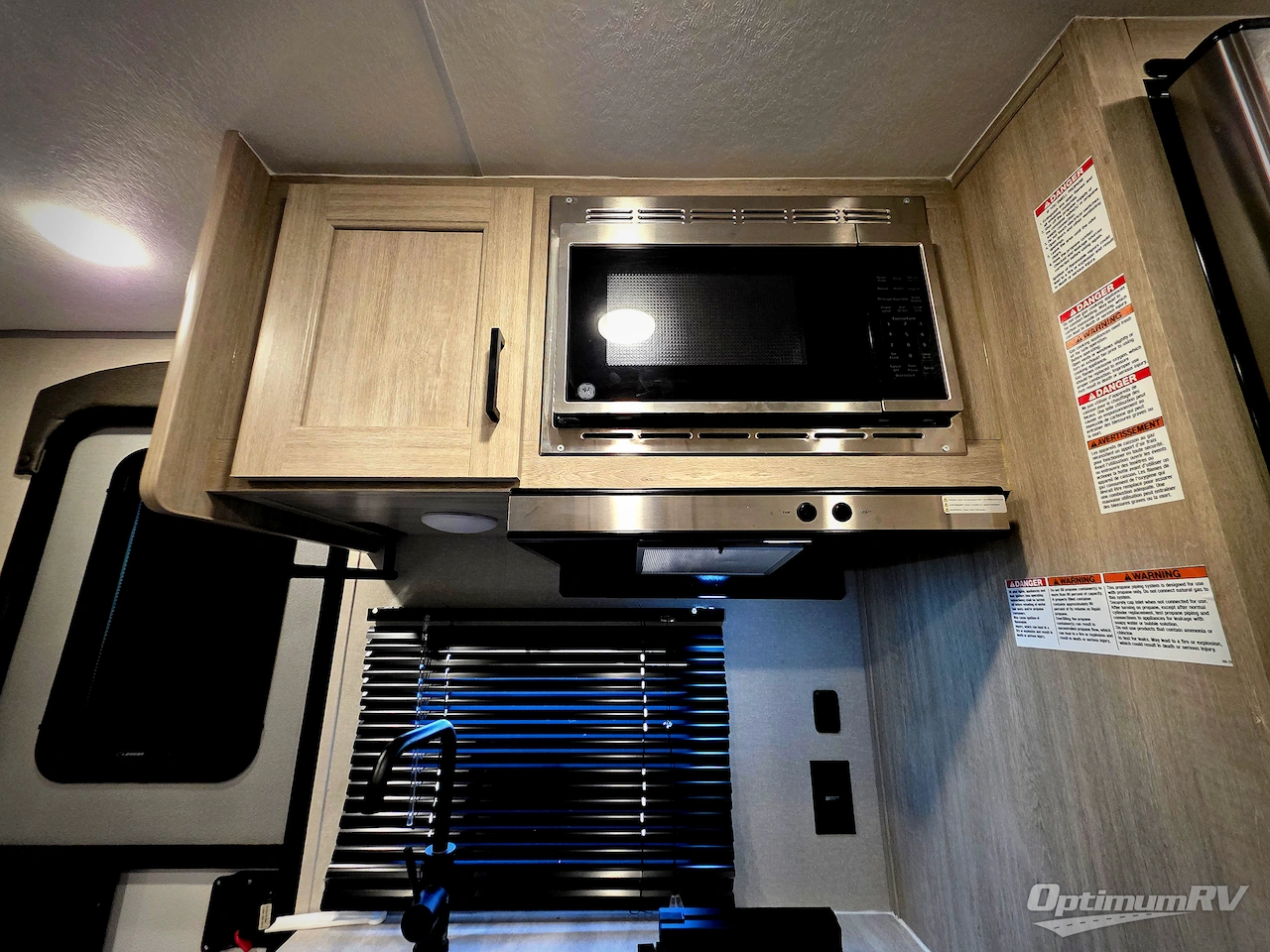 2025 Forest River Aurora Light 16BHX Photo 12