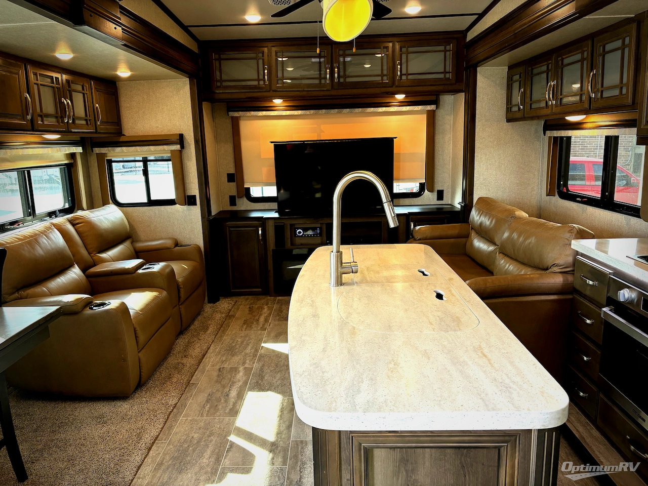 2019 Keystone Montana 3130RE Photo 4