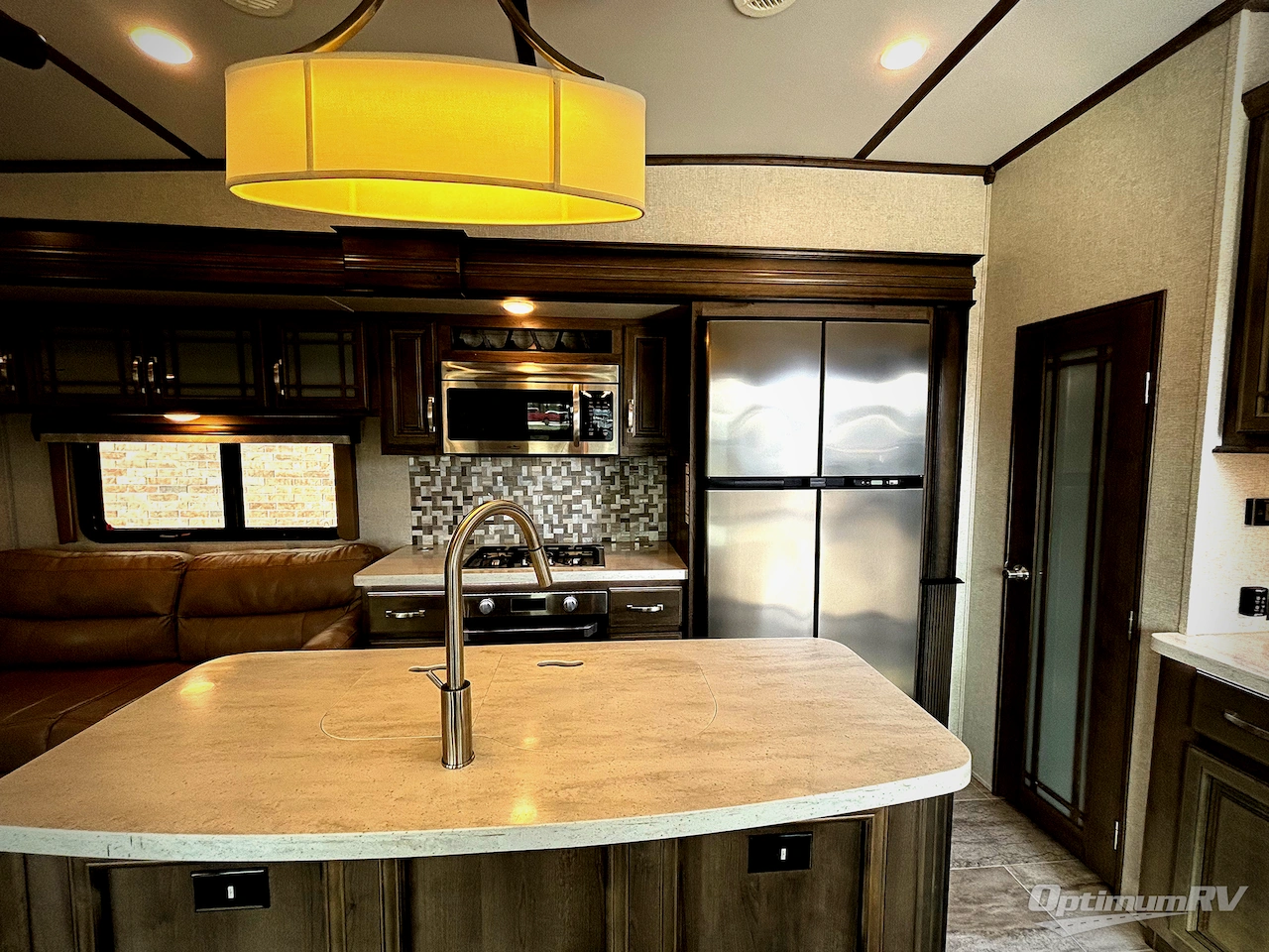 2019 Keystone Montana 3130RE Photo 9