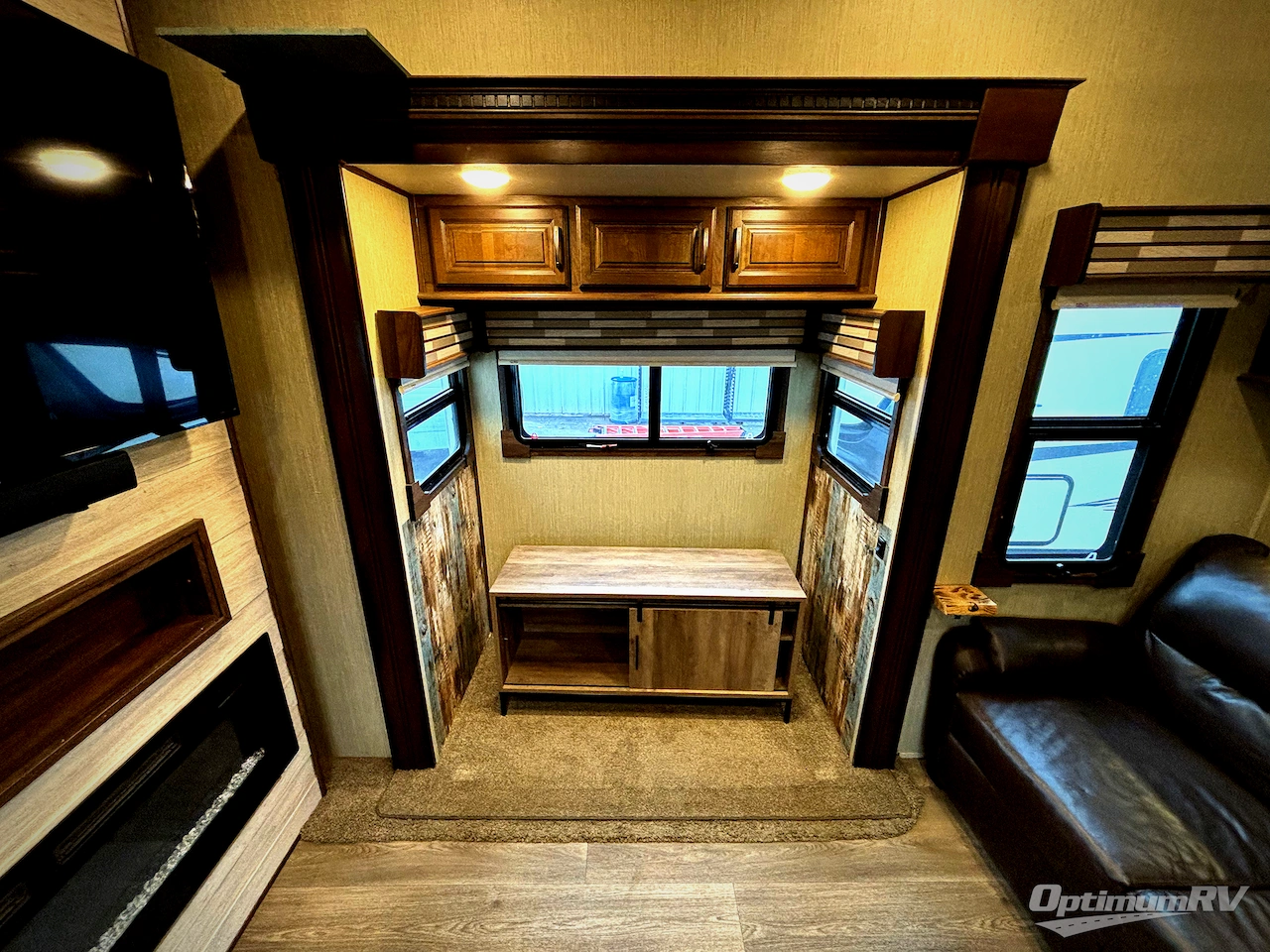2018 Palomino Columbus 1492 386FK Photo 5