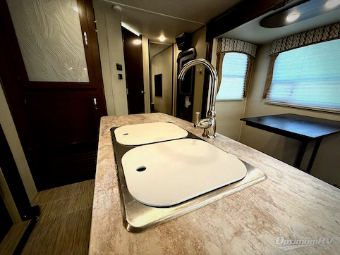 2018 Forest River Wildcat 312RLI RV Photo 4