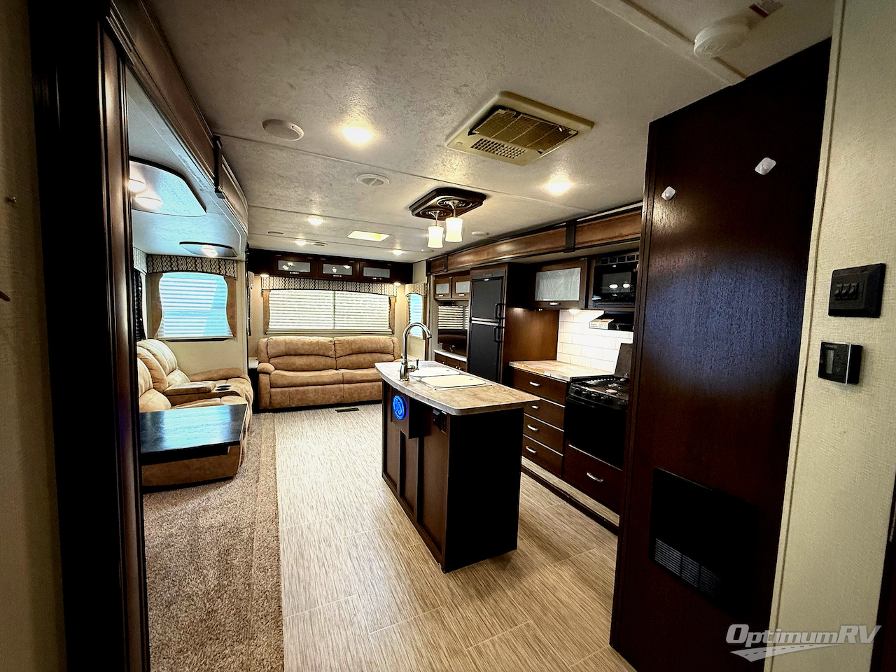 2018 Forest River Wildcat 312RLI Photo 5