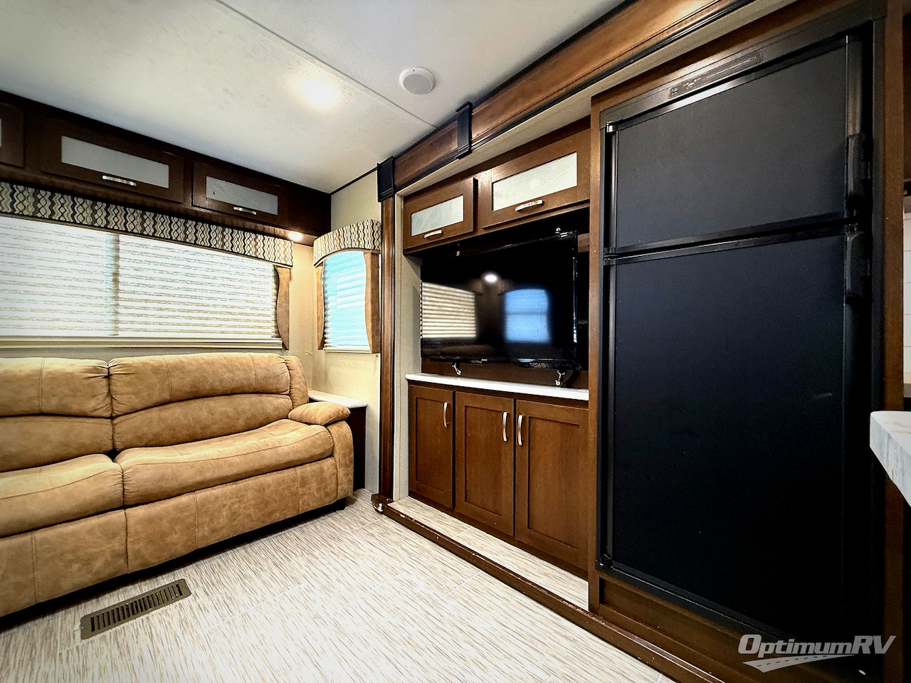 2018 Forest River Wildcat 312RLI Photo 17
