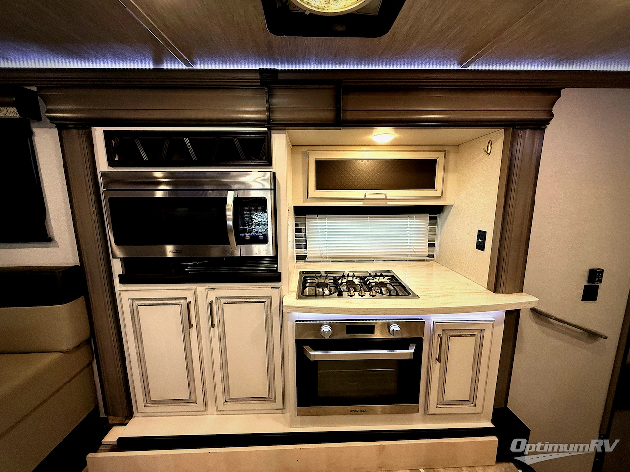 2020 Keystone Montana 3741FK Photo 13