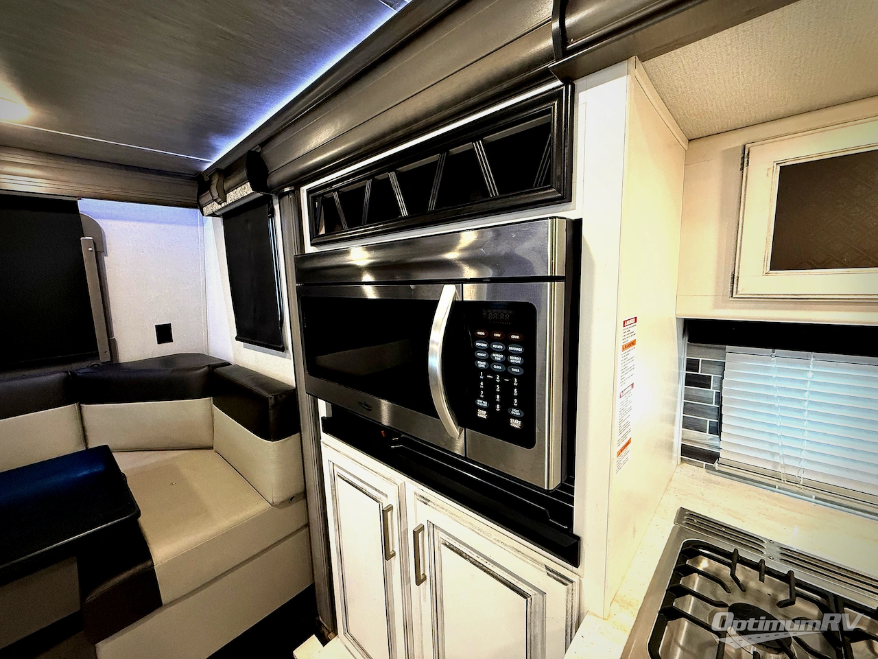 2020 Keystone Montana 3741FK Photo 15