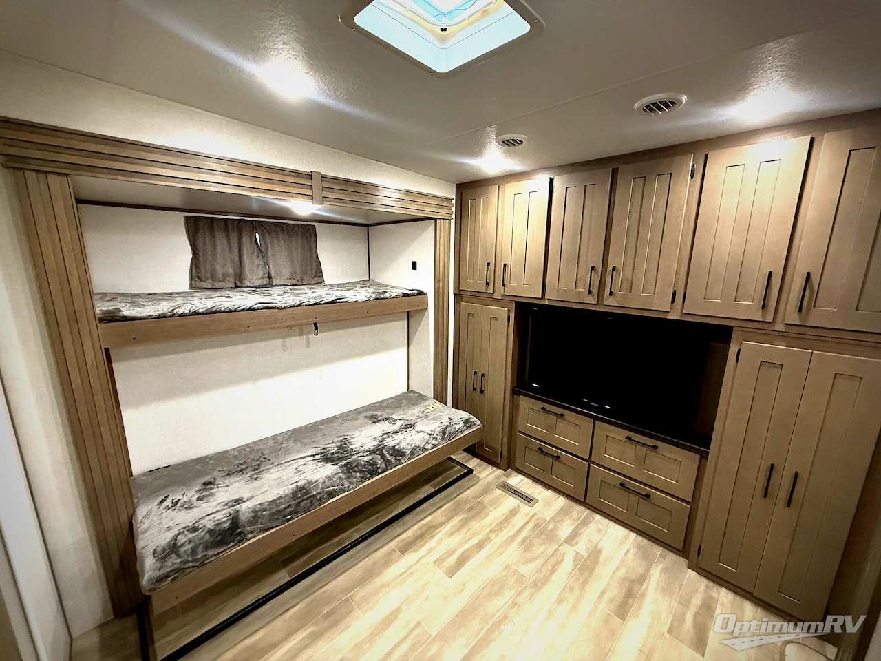 2024 KZ Durango D348BHF Photo 13