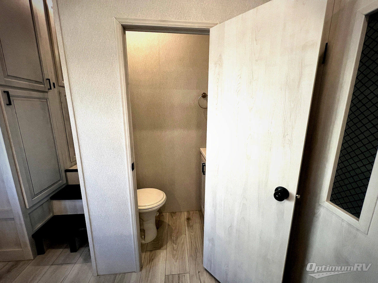 2025 East To West Ahara 380FL Photo 16