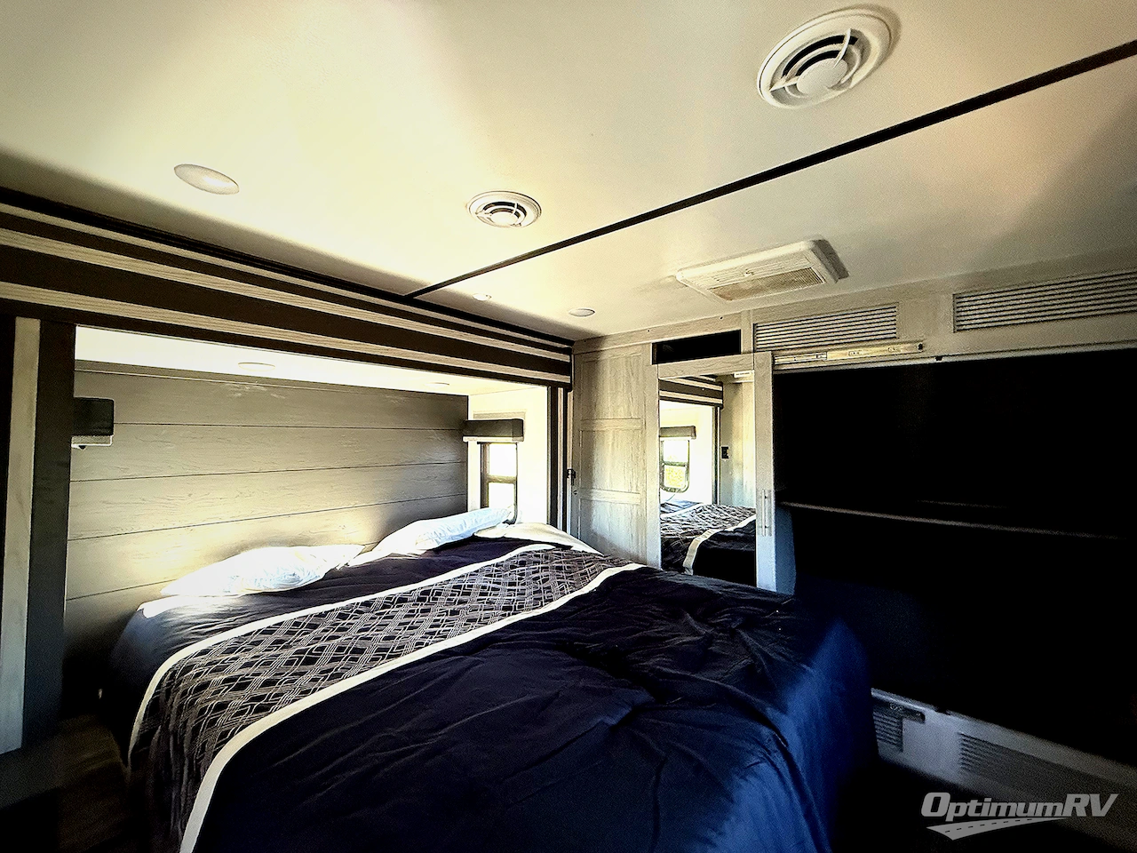 2023 Keystone Fuzion 379 Photo 9