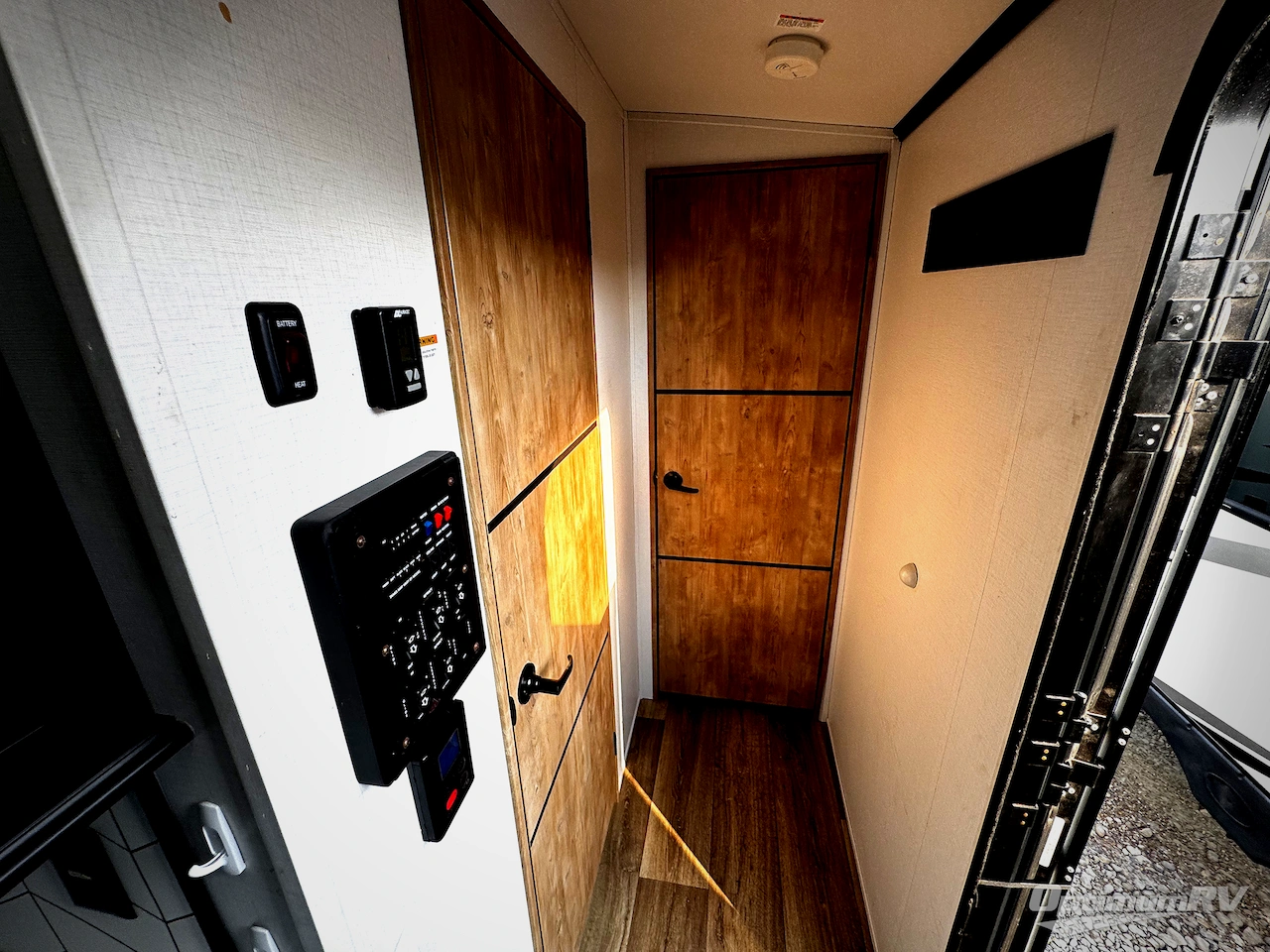 2023 Keystone Outback 328RL Photo 5