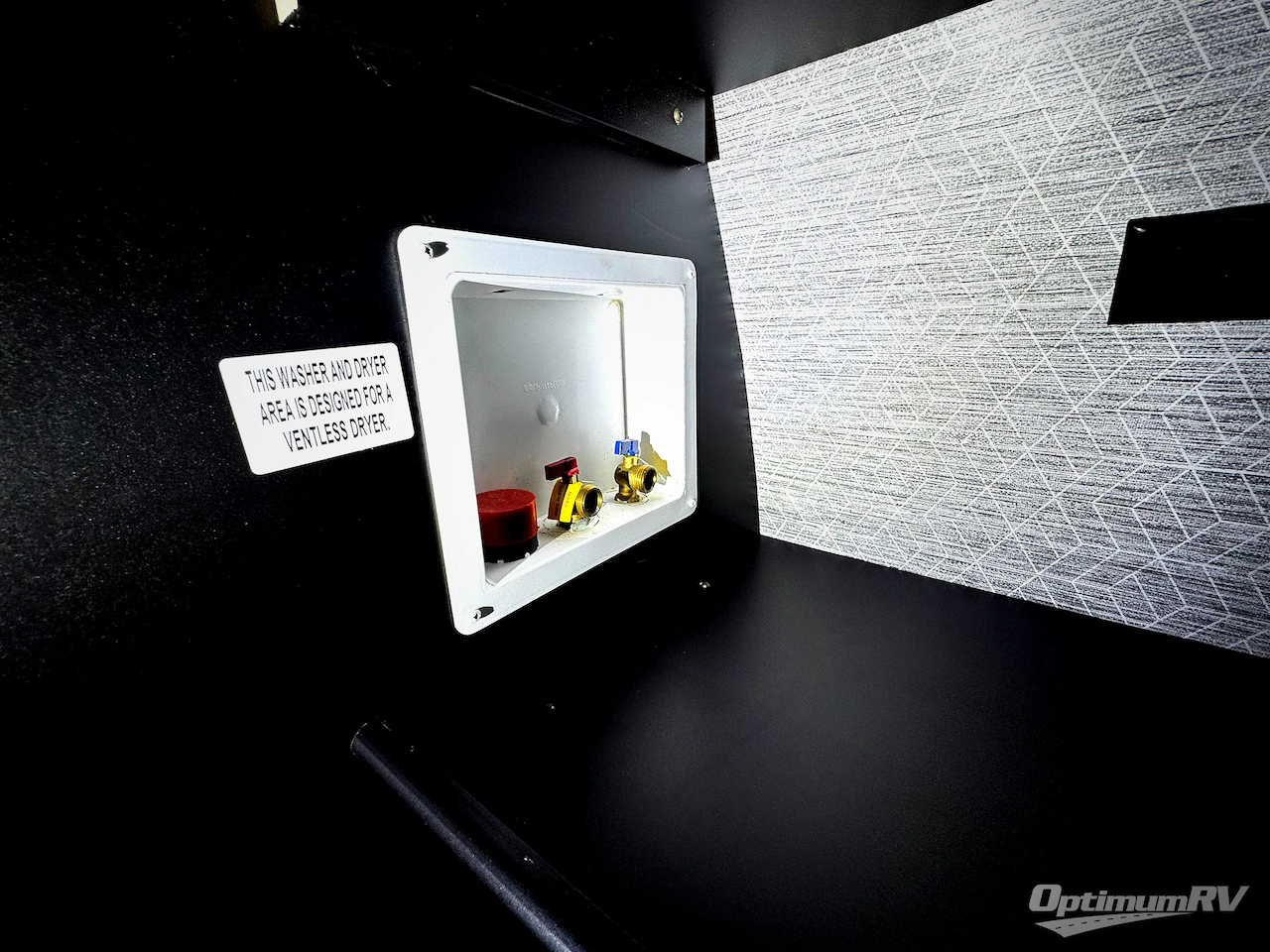 2023 Keystone Outback 328RL Photo 9