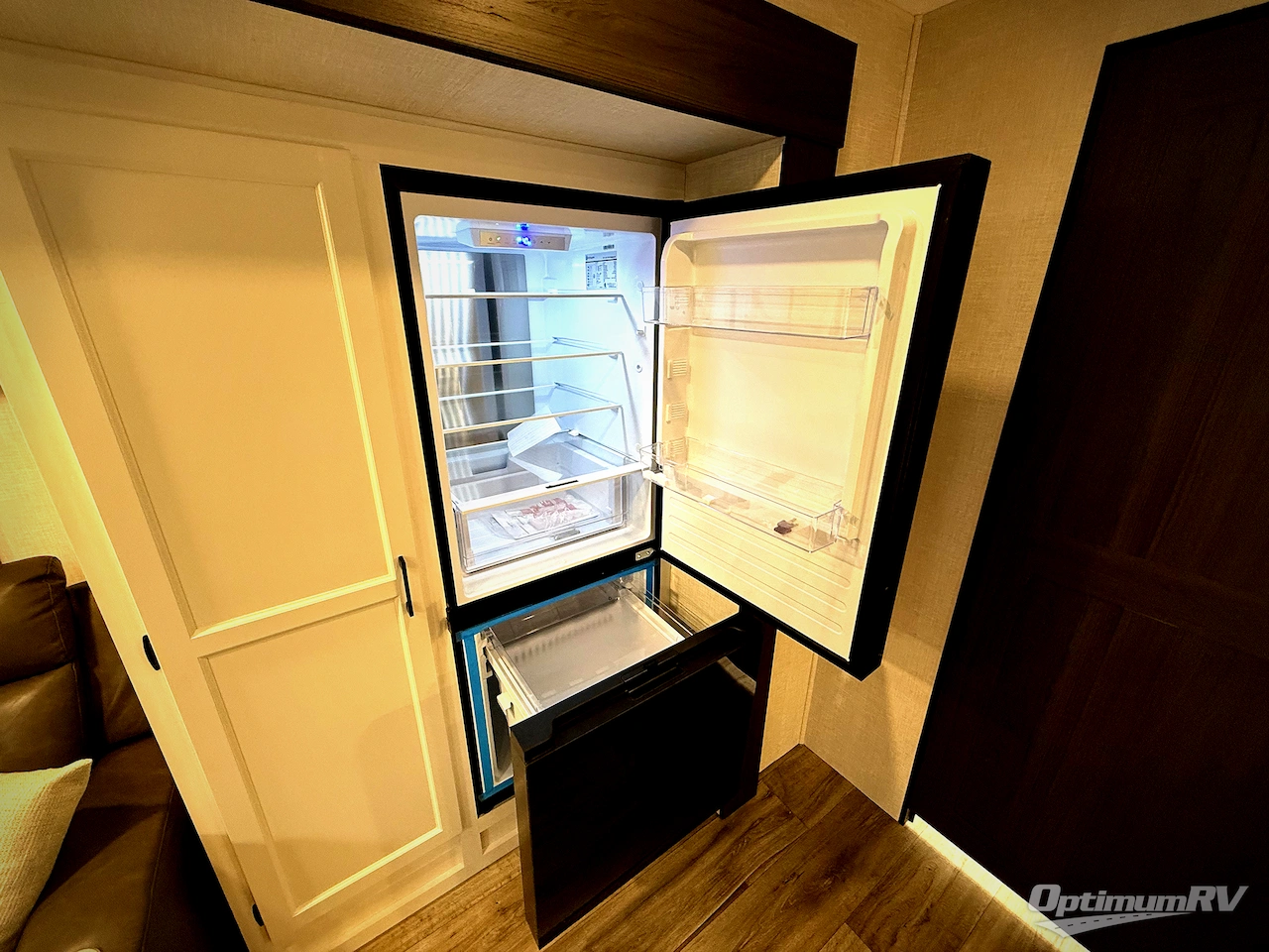 2026 Venture SportTrek Touring Edition STT302VRD Photo 12