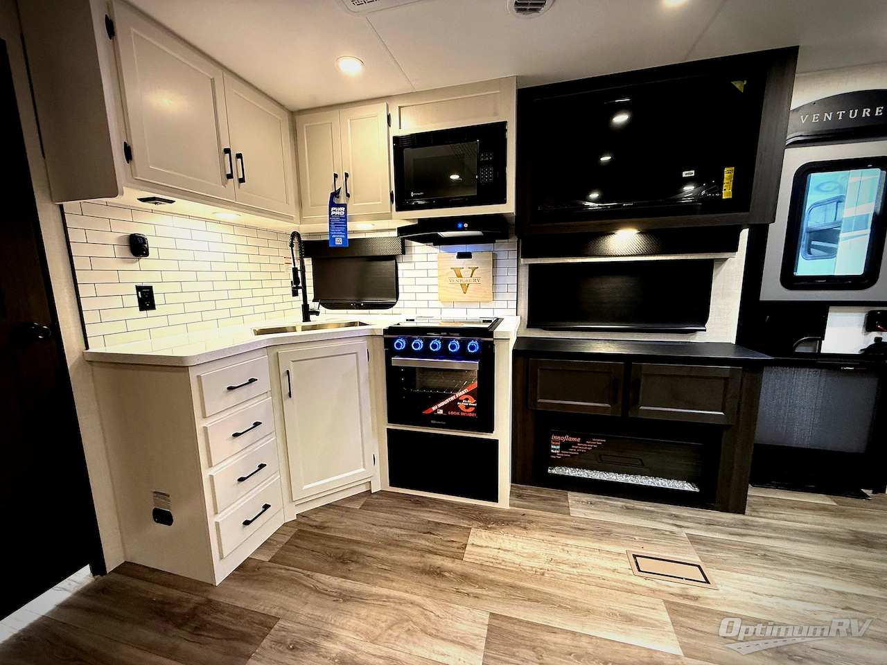 2026 Venture SportTrek Touring Edition STT302VRD Photo 13