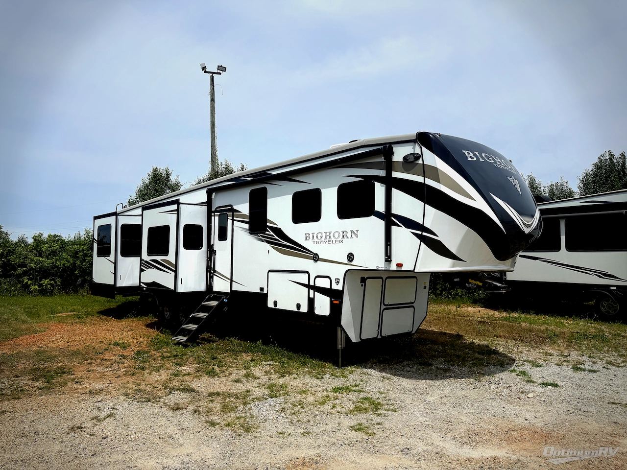 2021 Heartland Bighorn Traveler 39RK Photo 1