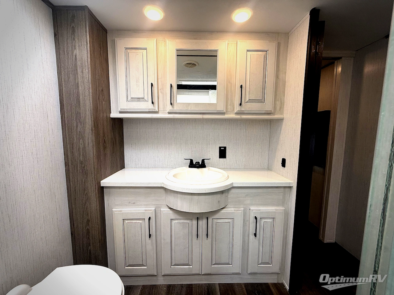 2021 Heartland Bighorn Traveler 39RK Photo 8
