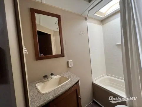 2015 Dutchmen Aspen Trail 2810BHS RV Photo 4