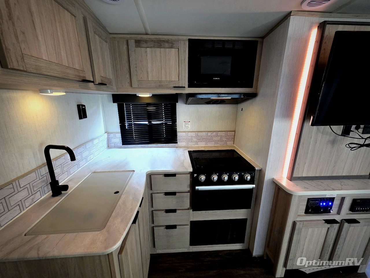 2022 Cruiser Shadow Cruiser 258BHS Photo 10