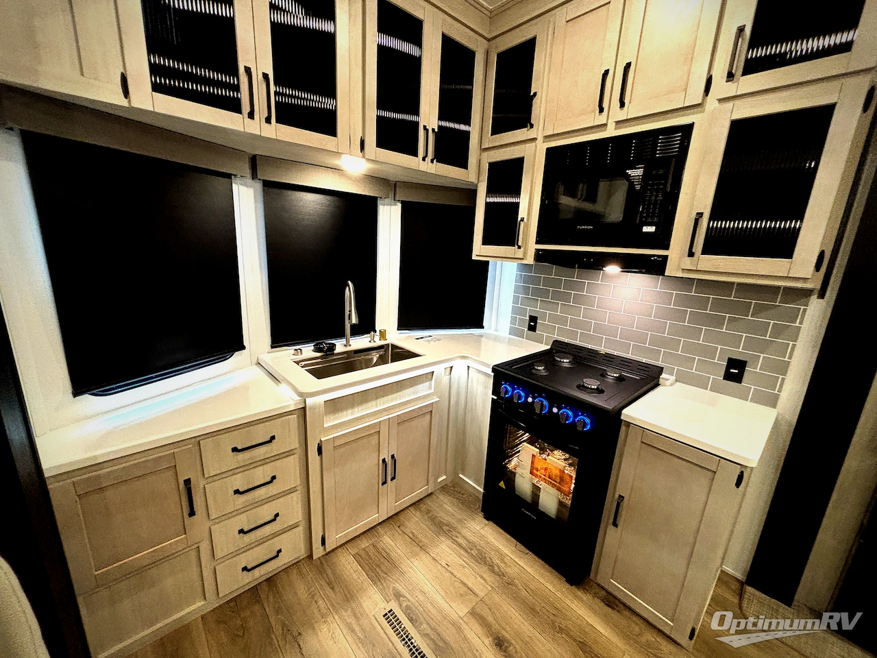 2027 Forest River Puma Vista 403LFT Photo 6