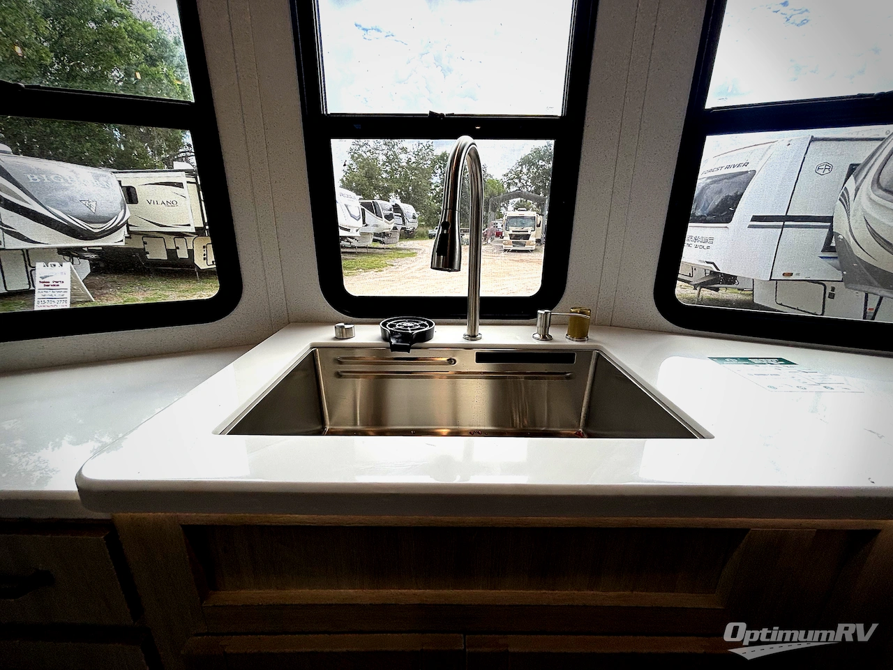 2027 Forest River Puma Vista 403LFT Photo 9