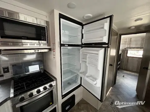 2023 Palomino Puma 32RBFQ RV Photo 2