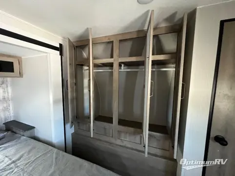 2023 Palomino Puma 32RBFQ RV Photo 3