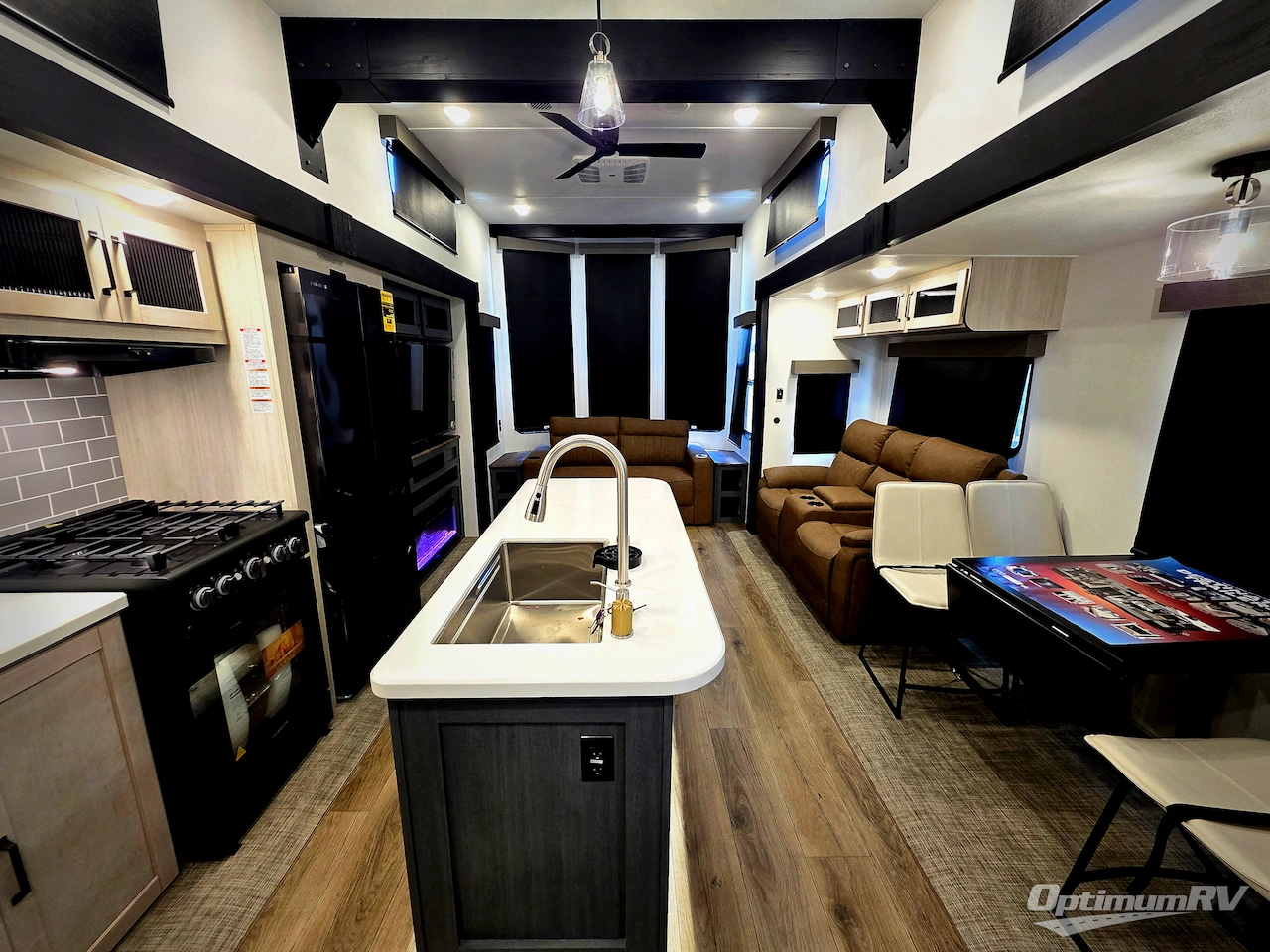 2027 Forest River Puma Vista 402LFT Photo 4