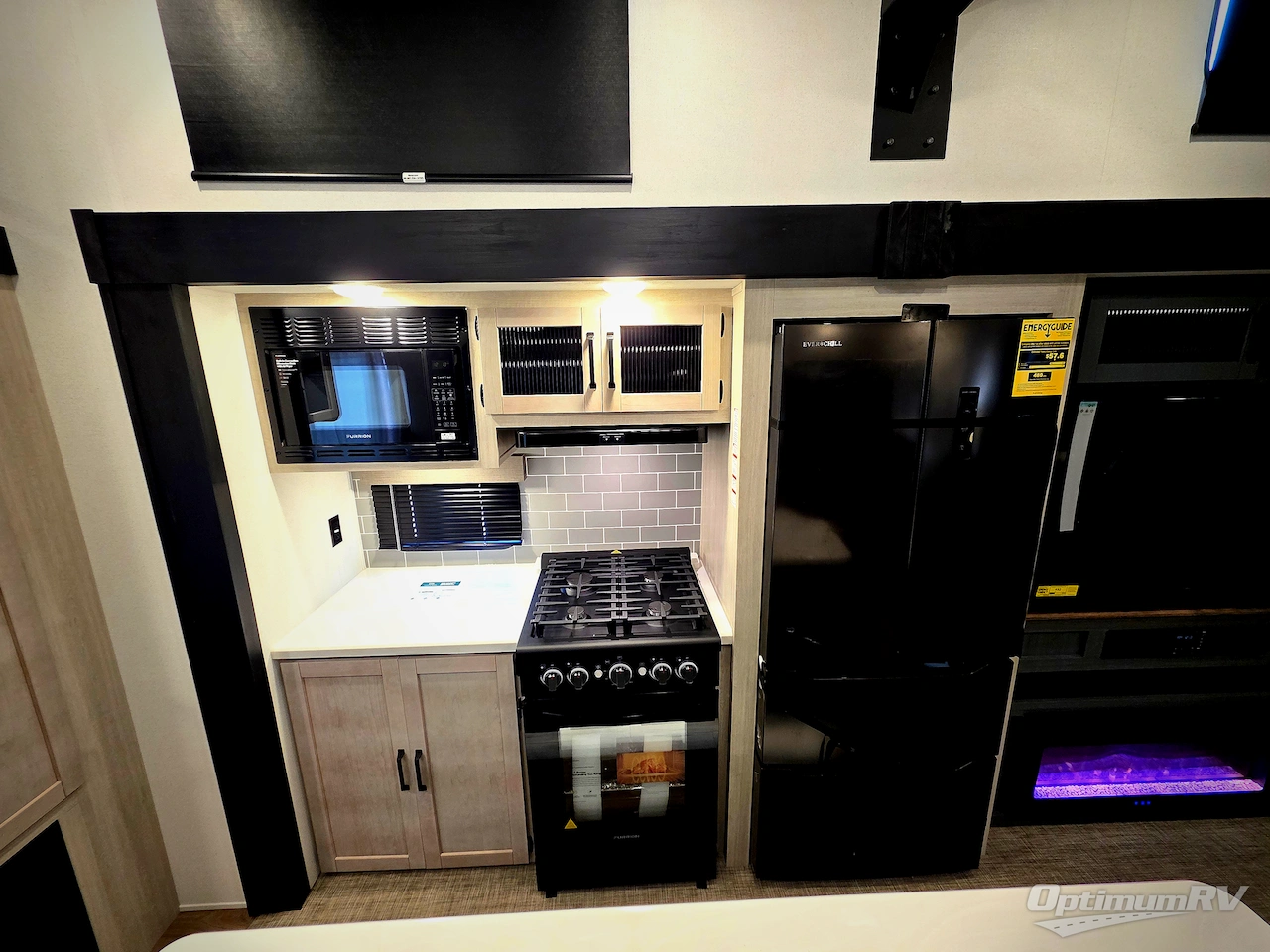 2027 Forest River Puma Vista 402LFT Photo 8