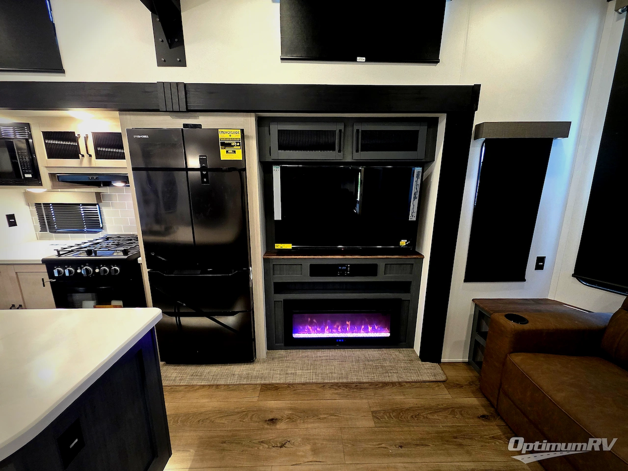 2027 Forest River Puma Vista 402LFT Photo 9