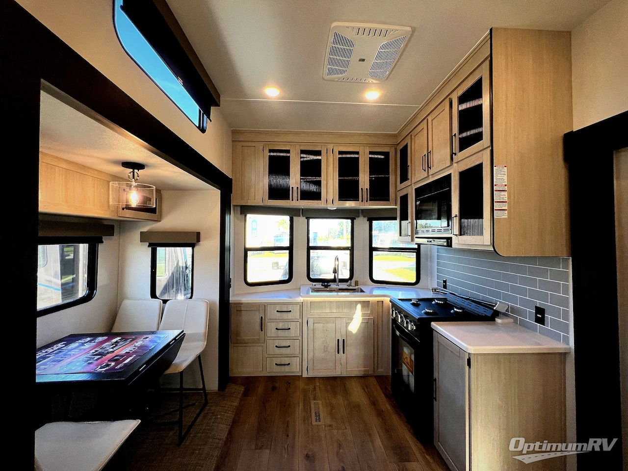 2027 Forest River Puma Vista 403LFT Photo 9
