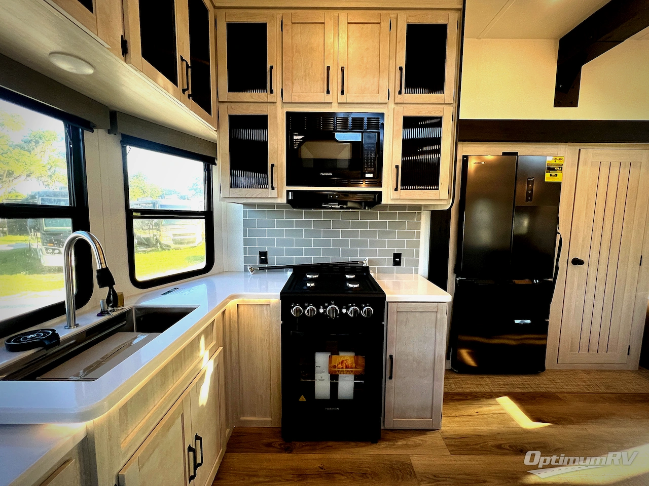 2027 Forest River Puma Vista 403LFT Photo 12