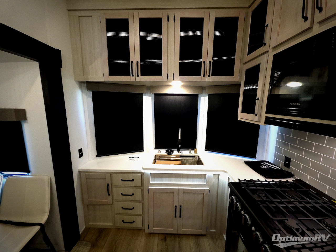 2027 Forest River Puma Vista 403LFT Photo 8