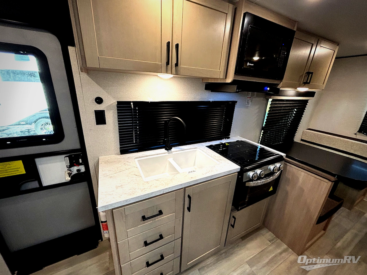 2026 Heartland Prowler 2100QB Photo 8